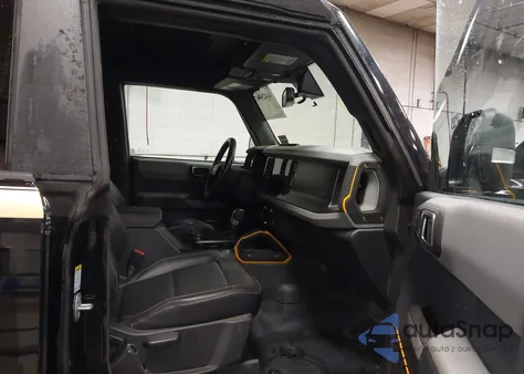 2023 Ford Bronco Badlands z USA, uszkodzony, nr VIN 1FMEE5DP0PLB62212